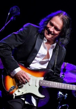 ROBBEN FORD